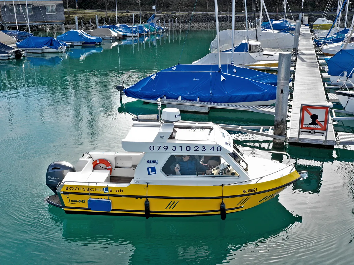 Bootsunterricht f&uuml;r die Bootspr&uuml;fung Kat. A am Thunersee