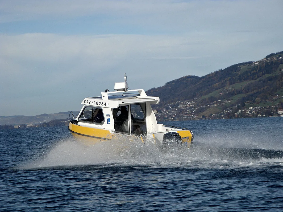 Die Motorbootschule am Thunersee f&uuml;r die Motorbootpr&uuml;fung Kat.A