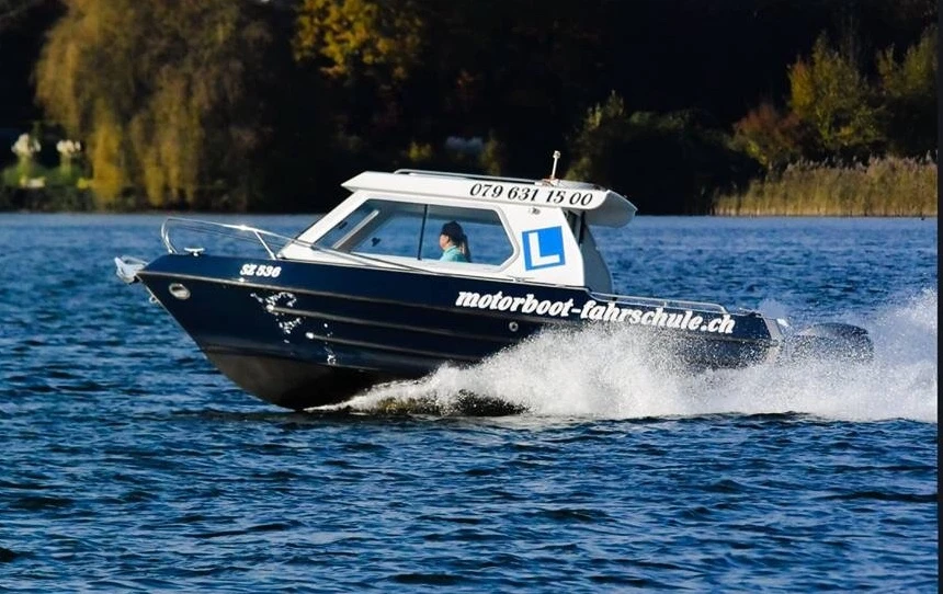 Motorbootfahrschule Z&uuml;richsee, Bootsunterricht & Bootspr&uuml;fung Kat. A